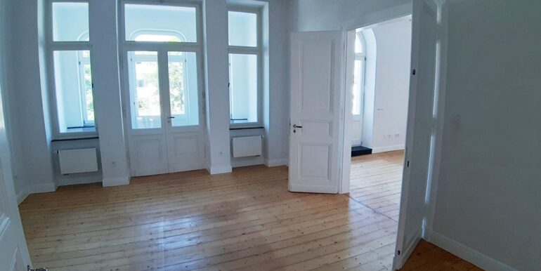 Esszimmer mit Blick z Wintergarten