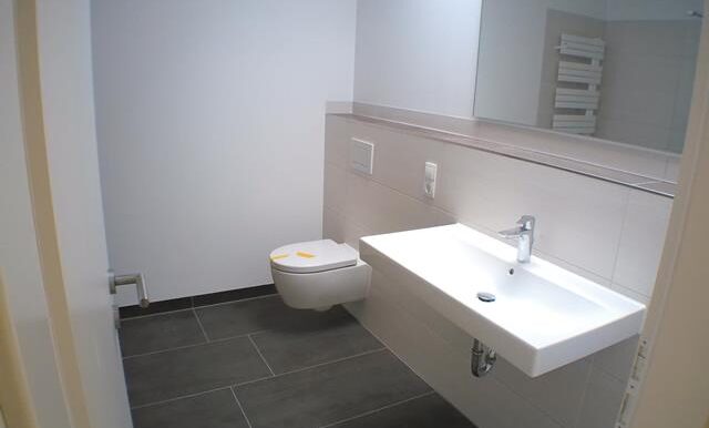 Badezimmer Ansicht 1