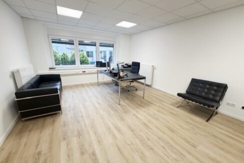 Büro 1