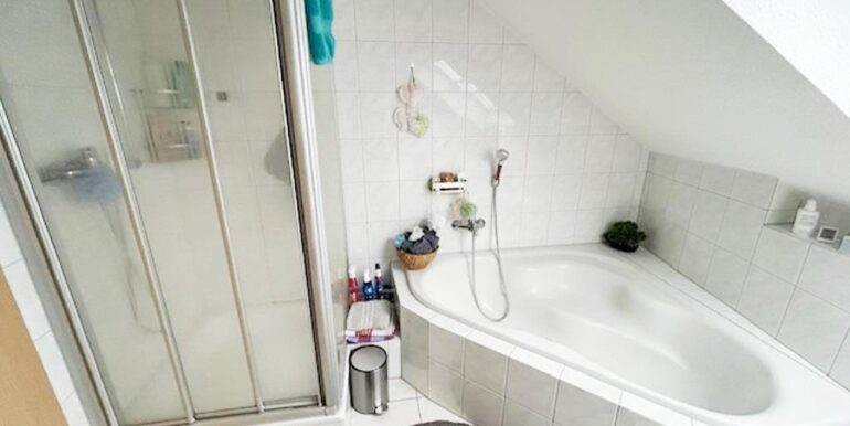 Badezimmer Ansicht 2